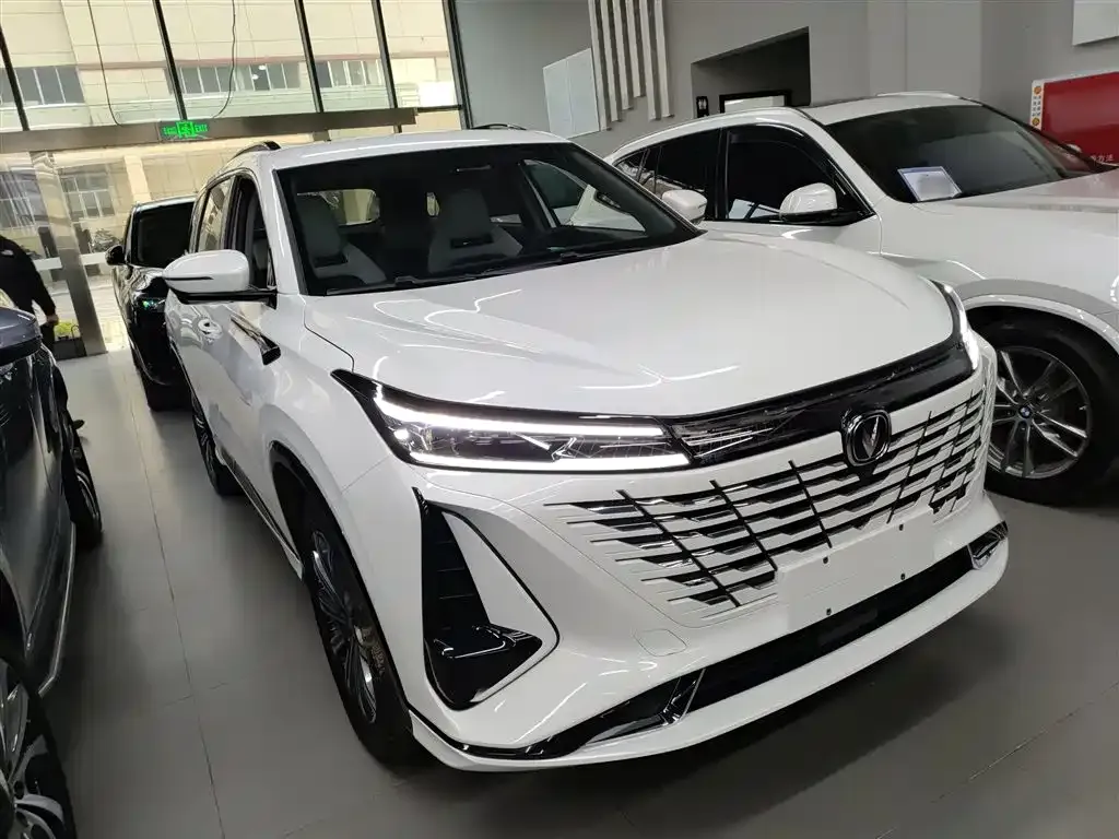 Changan CS75PLUS — фото 3