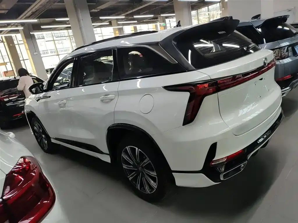 Changan CS75PLUS — фото 10