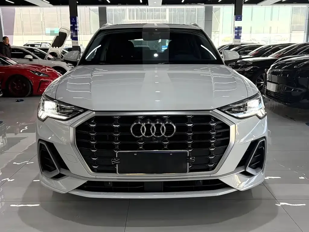 Audi Q3 — фото 6