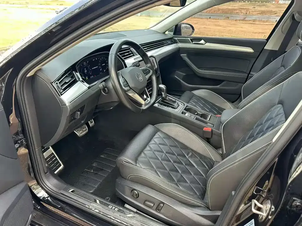 Volkswagen Magotan GTE PHEV 2023 из CN, фото 4