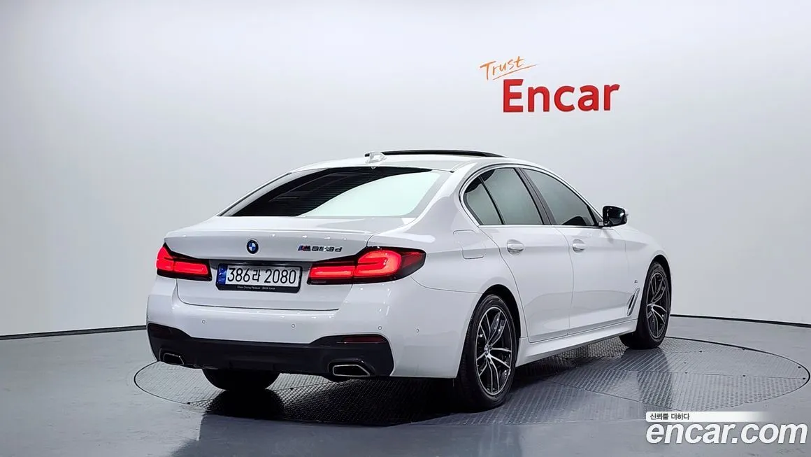 BMW 5-Series 2023 из KR, фото 3