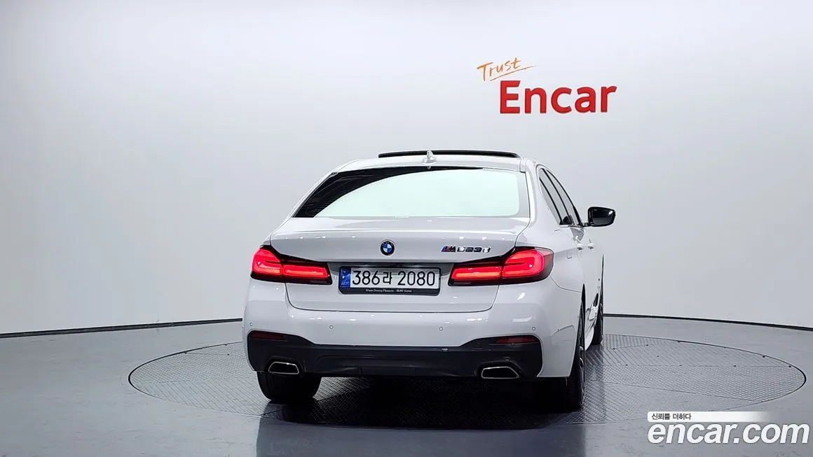 BMW 5-Series 2023 из KR, фото 2