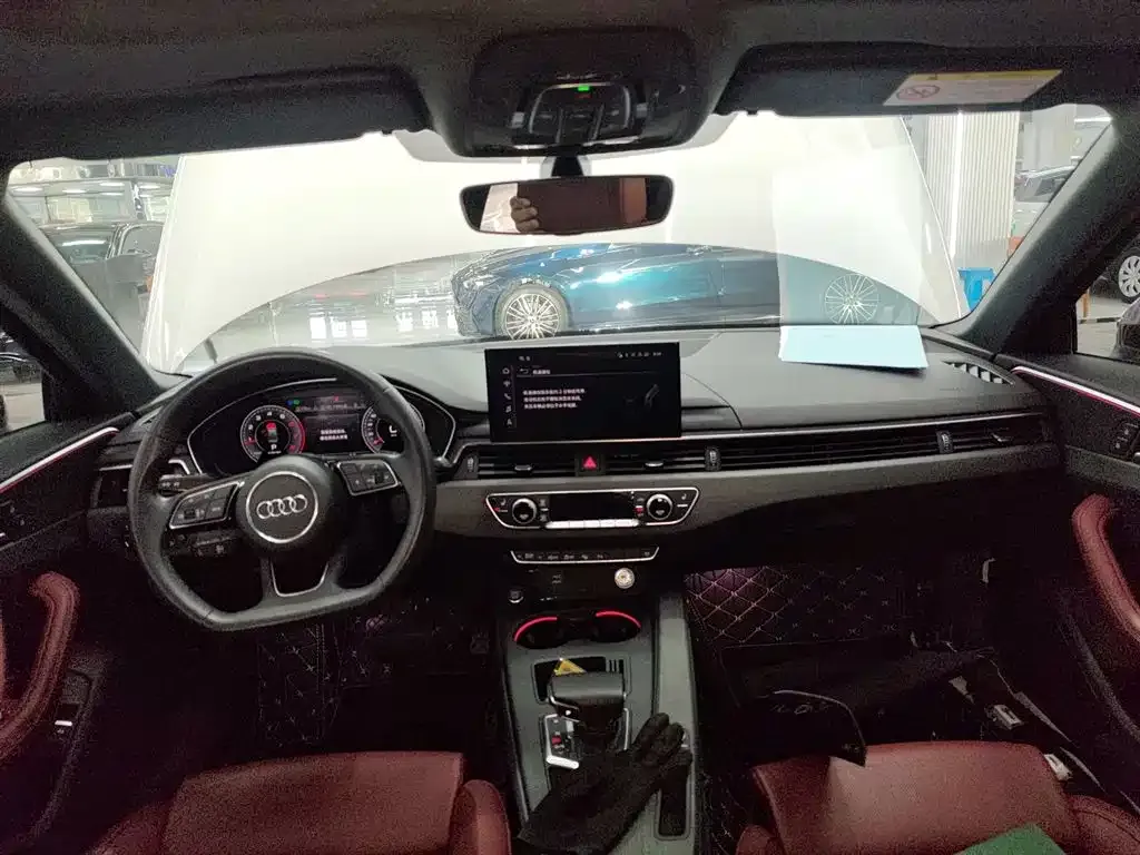 Audi A4L 2023 из CN, фото 2