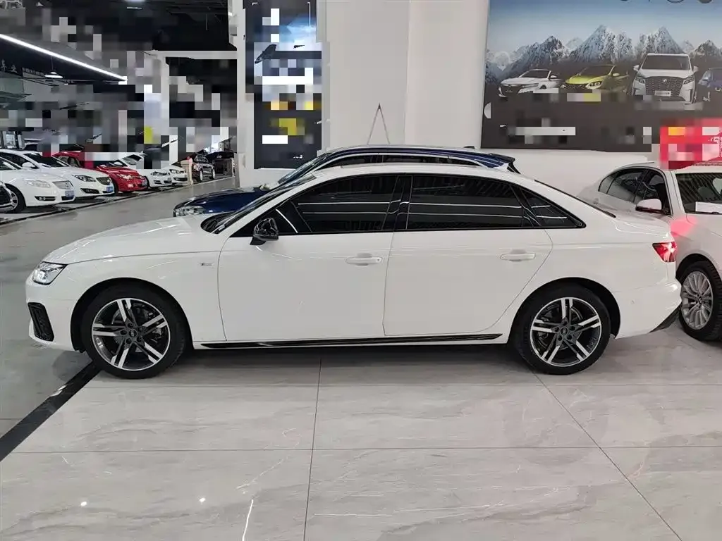 Audi A4L 2023 из CN, фото 3