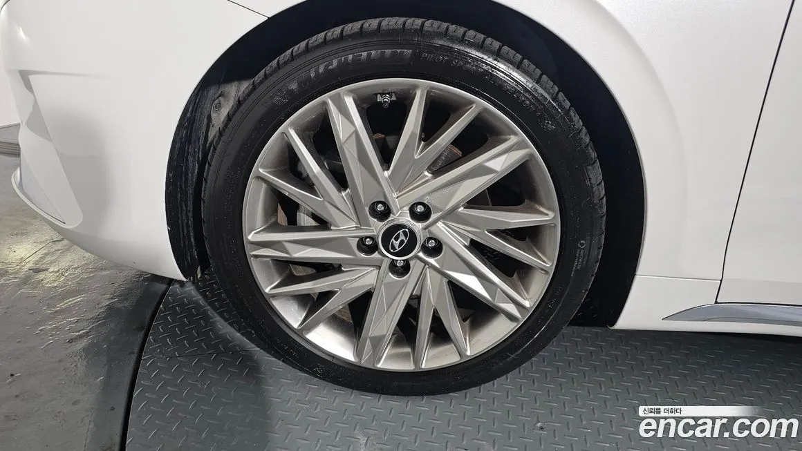 Hyundai Grandeur 2022 из KR, фото 5