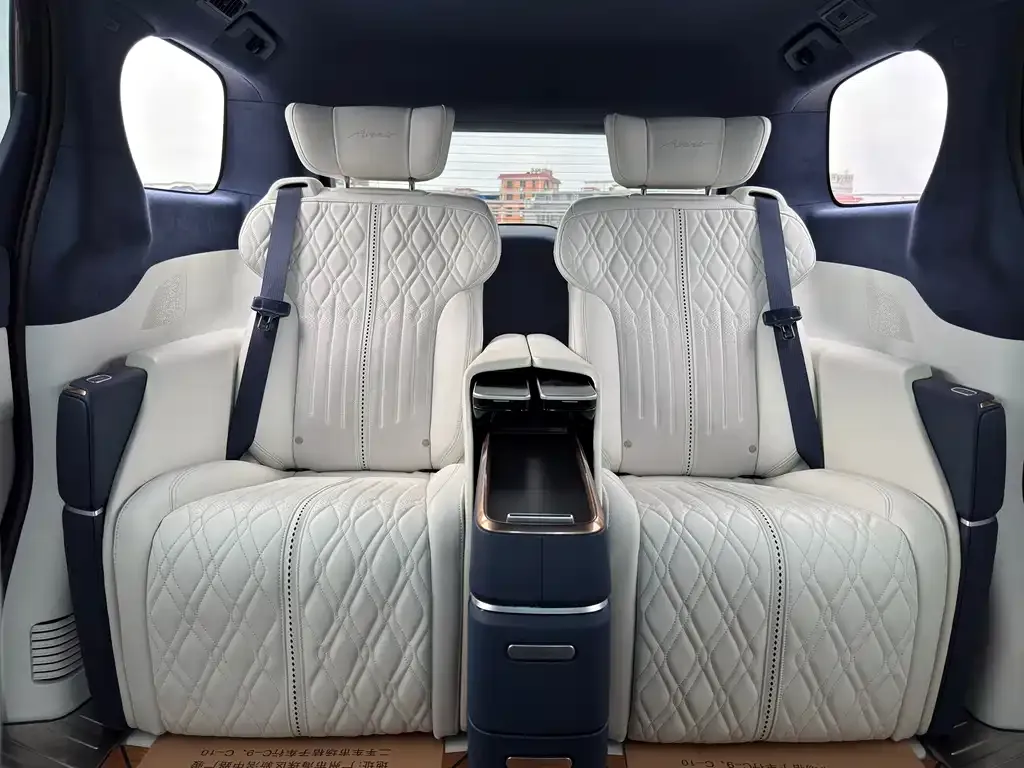 Buick GL8 2021 из CN, фото 9