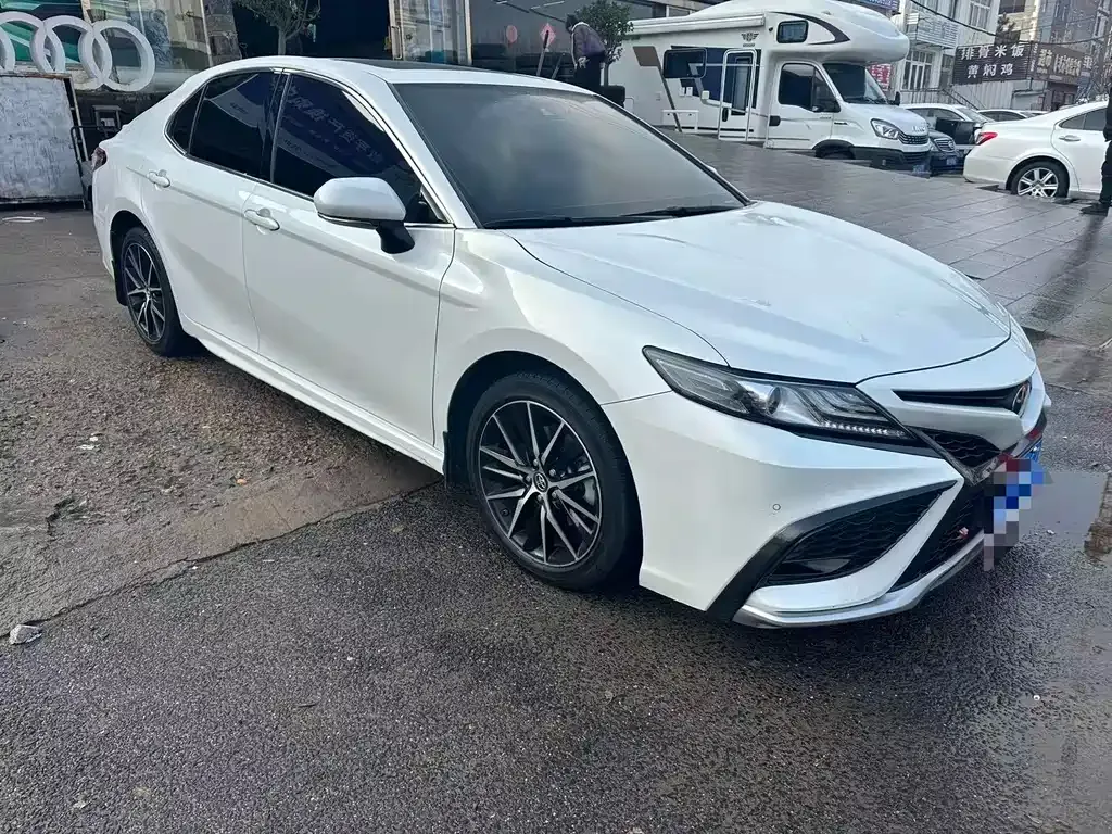 Toyota Camry 2022 из CN, фото 7