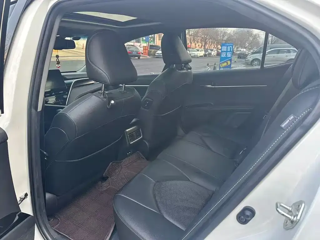 Toyota Camry 2022 из CN, фото 4