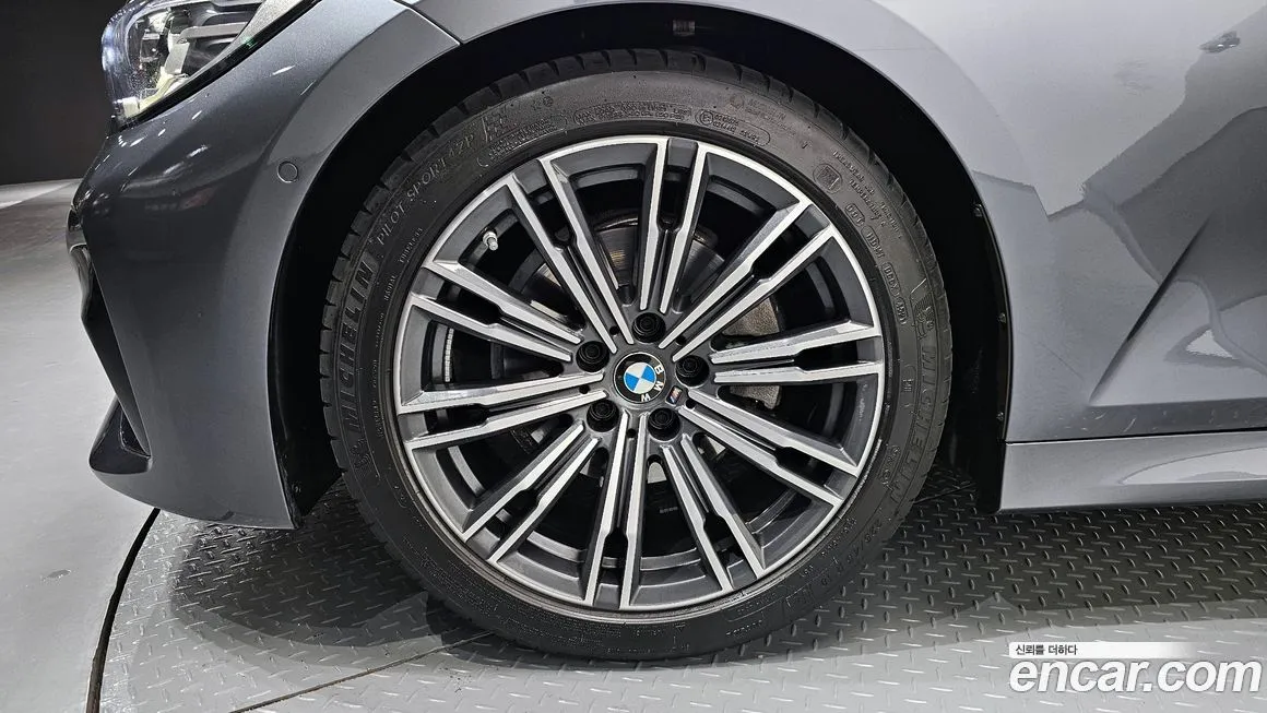 BMW 3-Series 2022 из KR, фото 9