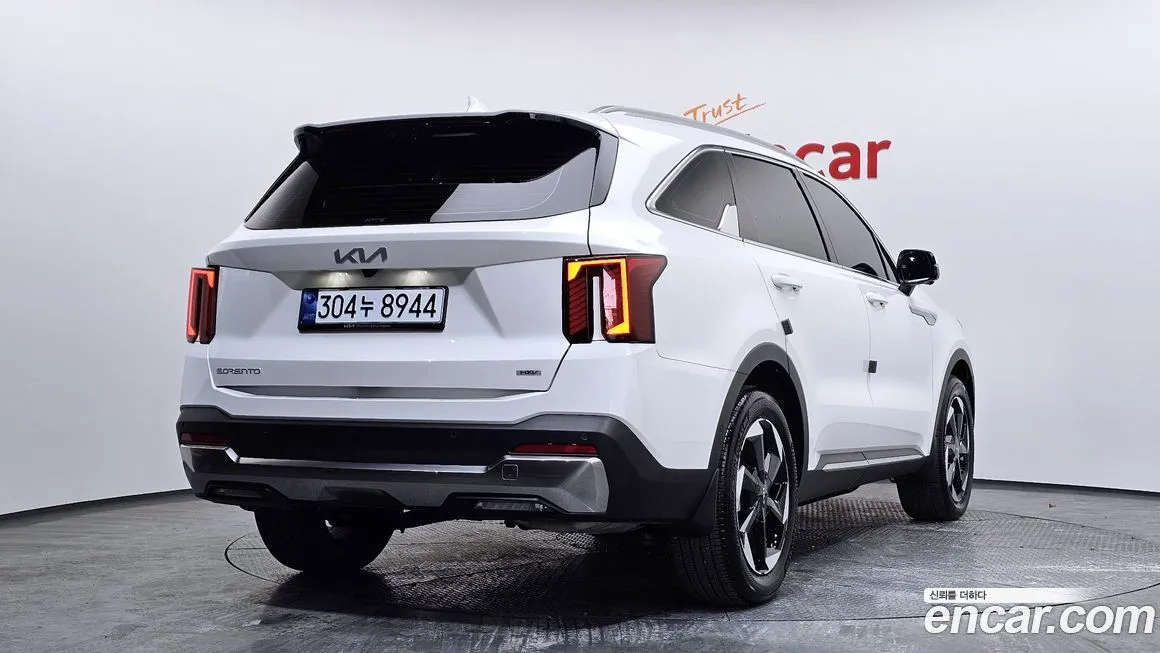 Kia Sorento — фото 10