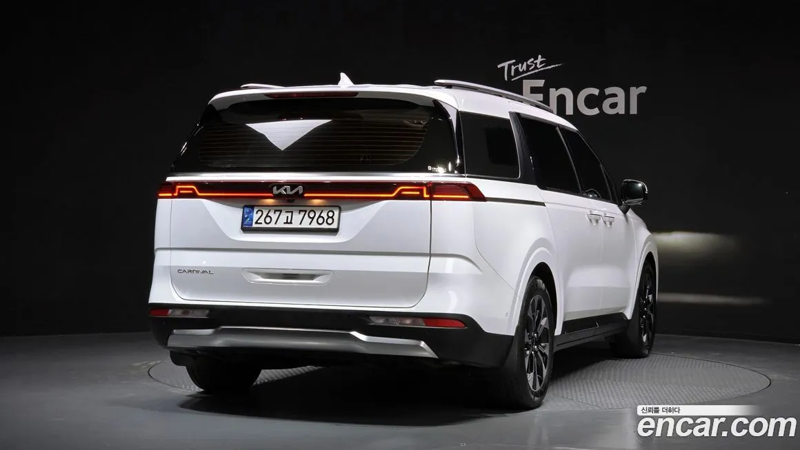 Kia Carnival — фото 2