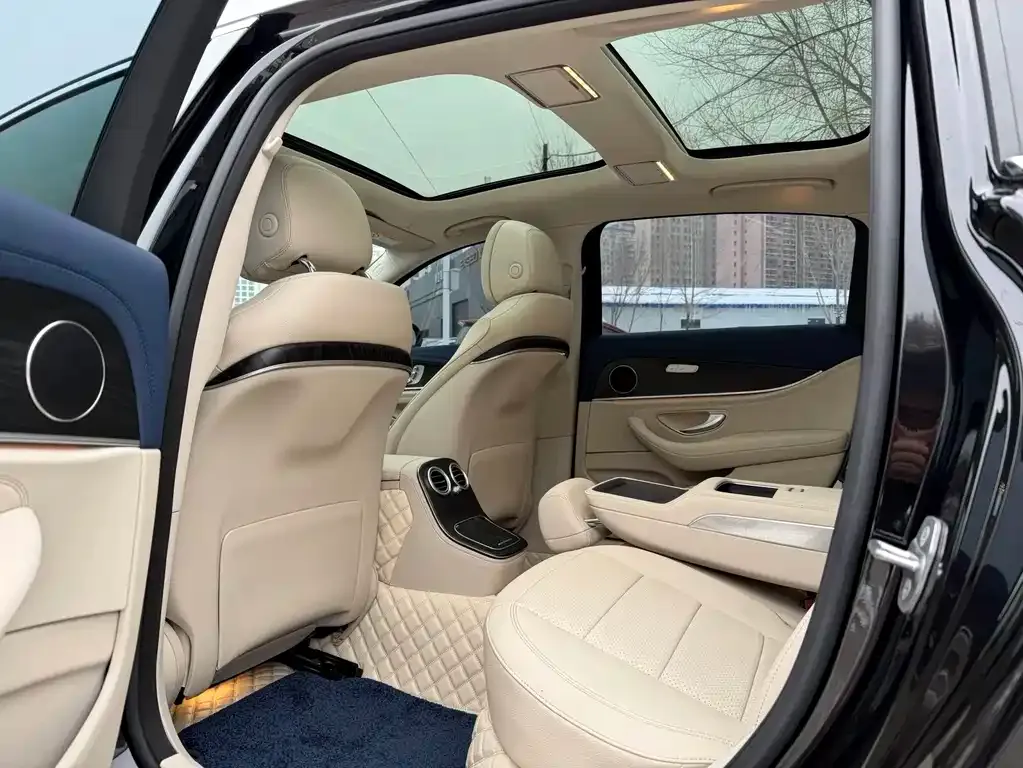 Mercedes-Benz E-Class 2023 из CN, фото 6