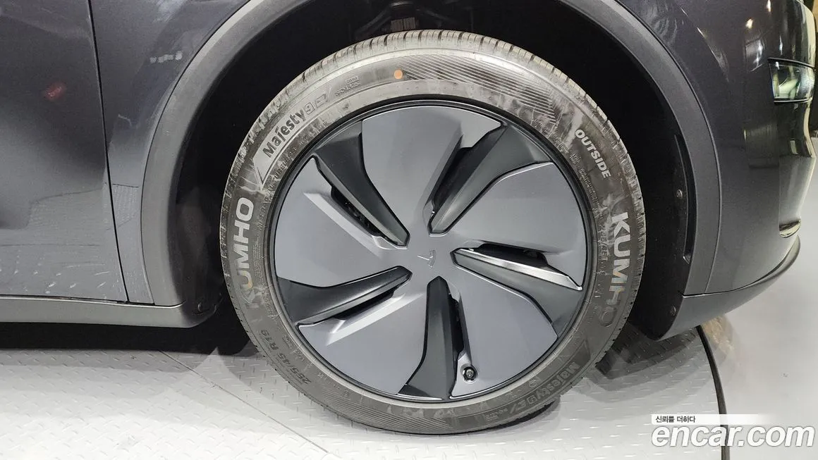 [object Object] Model Y 2025 из KR, фото 5