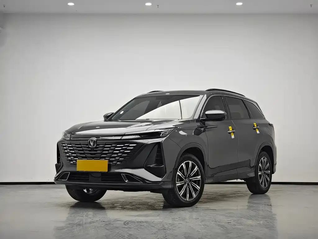 Changan CS75PLUS — фото 1