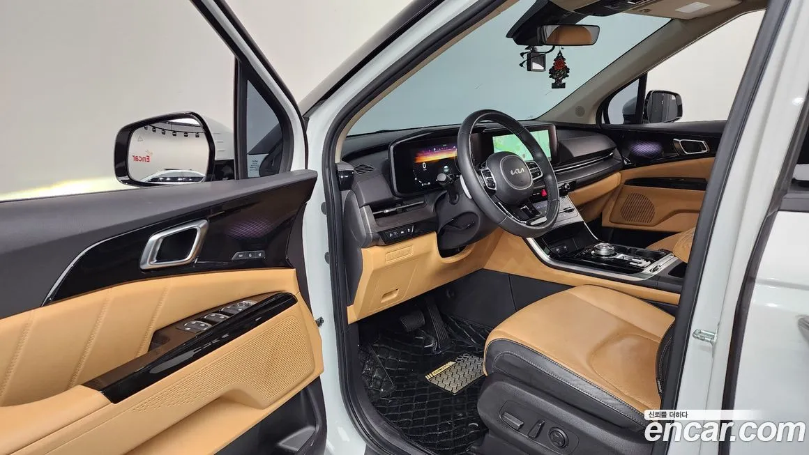 Kia Carnival — фото 10