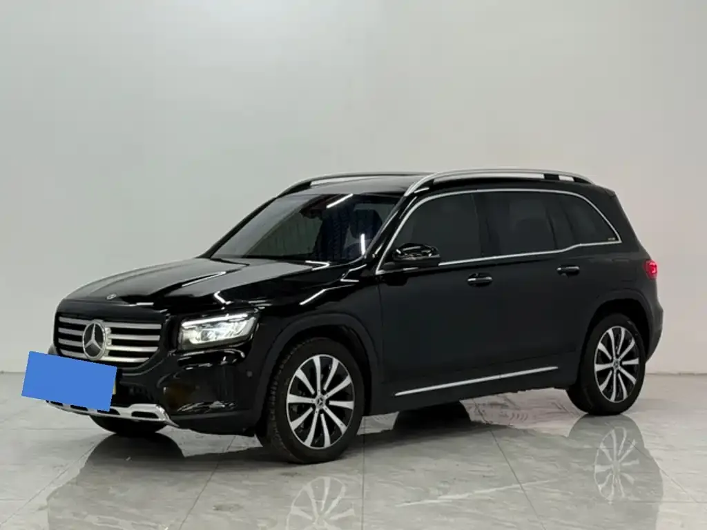 Mercedes-Benz GLB — фото 1