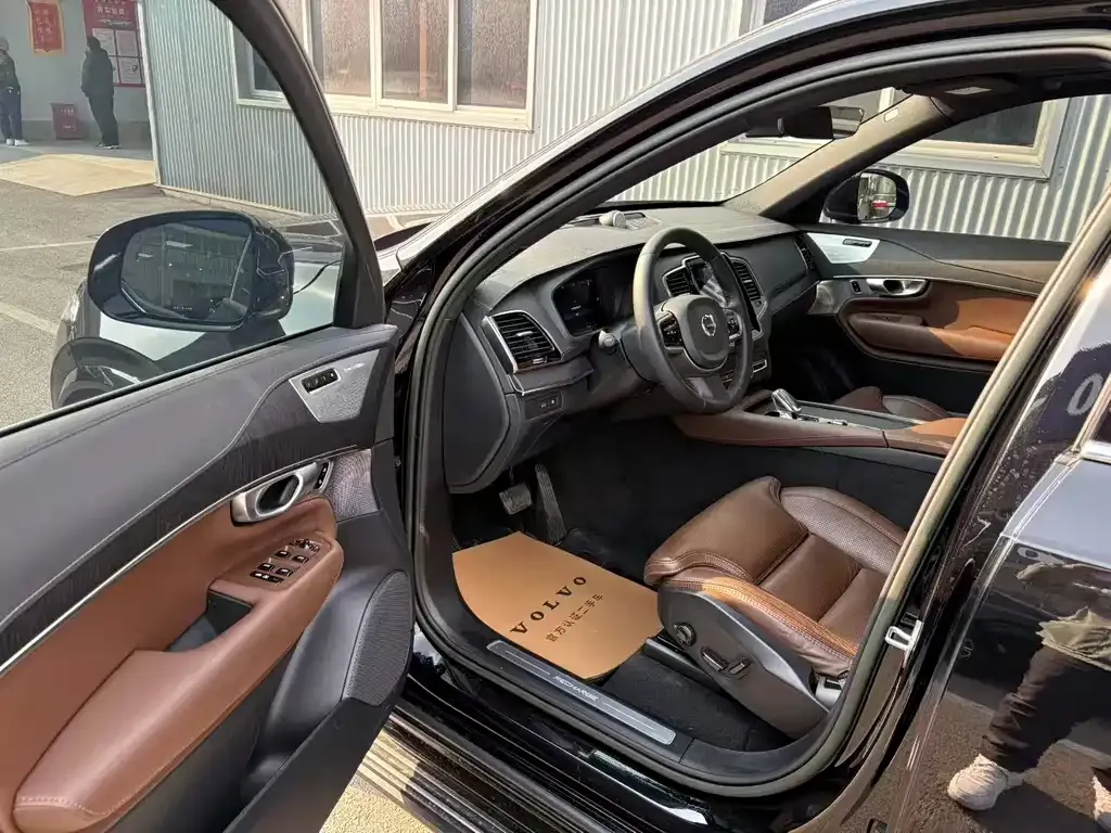 Volvo XC90 PHEV 2023 из CN, фото 5