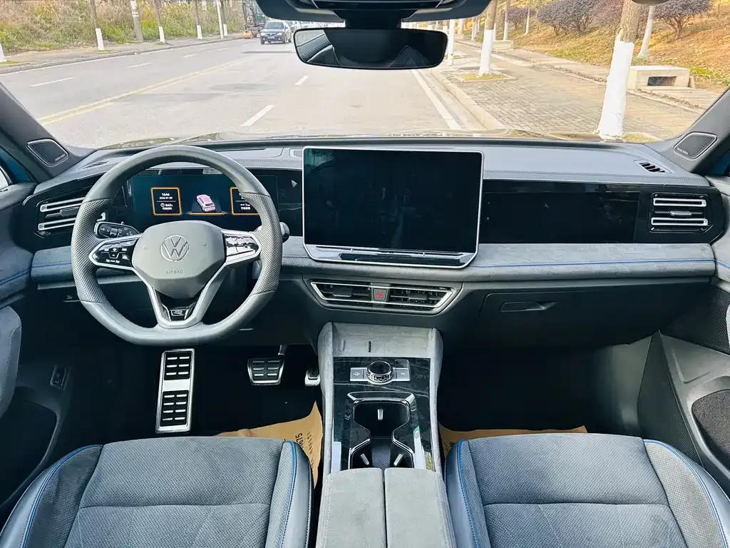 Volkswagen Tiguan L 2024 из CN, фото 2