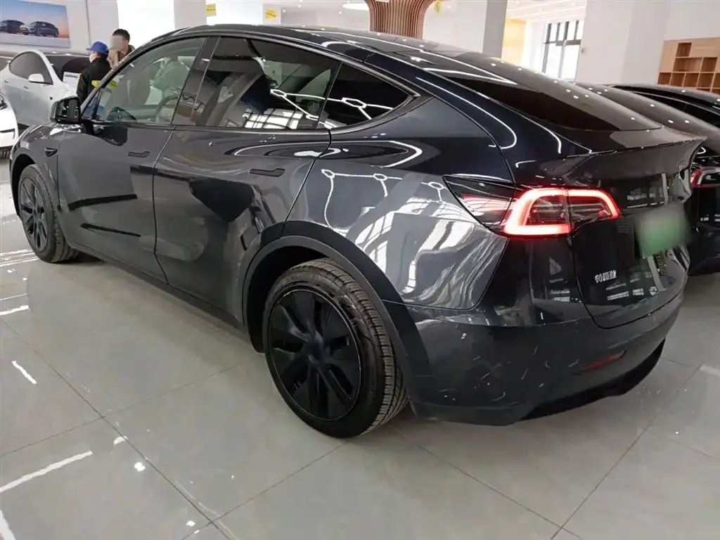Tesla Model Y 2024 из CN, фото 8
