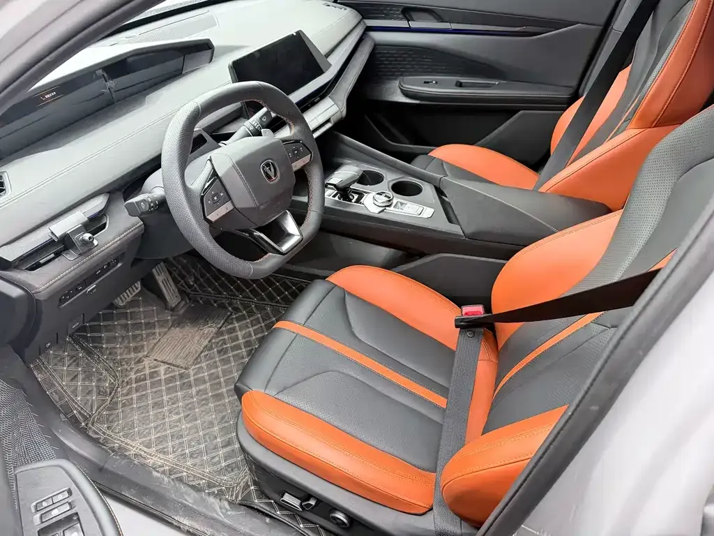 Changan UNI-V 2024 из CN, фото 4
