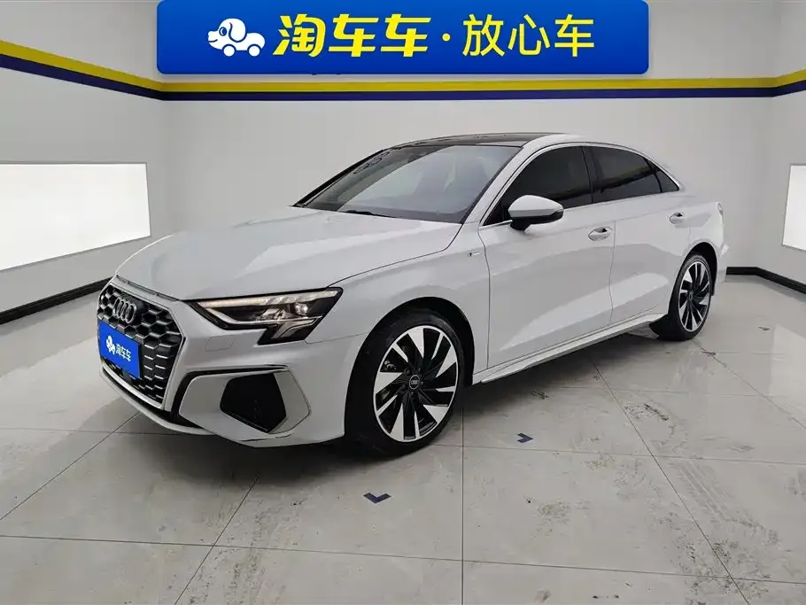 Audi A3 2023 из CN, фото 1