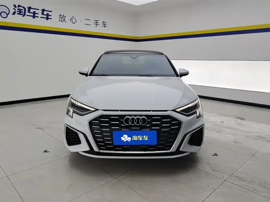 Audi A3 2023 из CN, фото 2