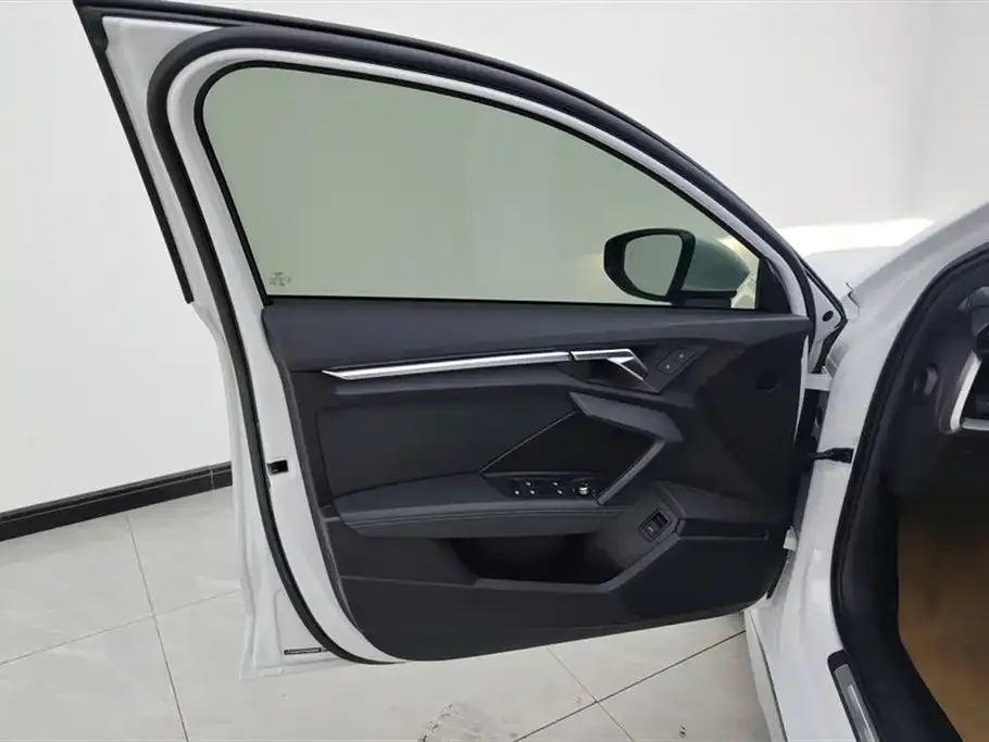 Audi A3 2023 из CN, фото 8