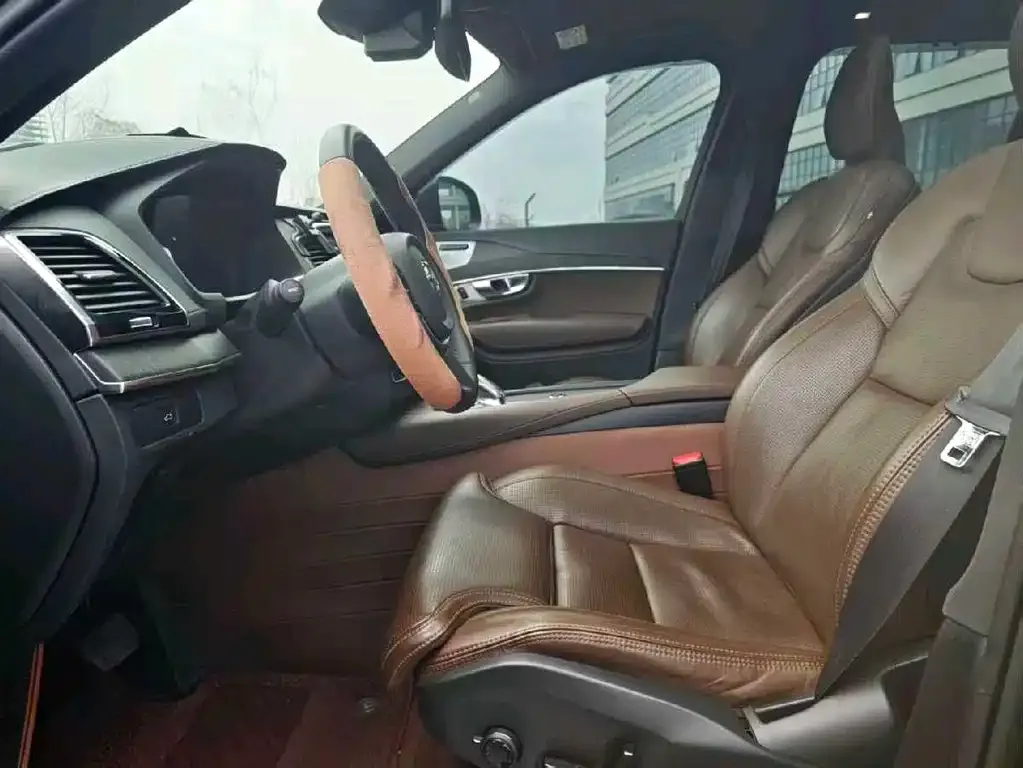 Volvo XC90 2023 из CN, фото 8