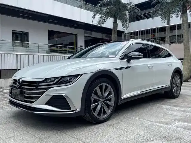 Volkswagen CC 2024 из CN, фото 1
