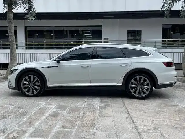 Volkswagen CC 2024 из CN, фото 3
