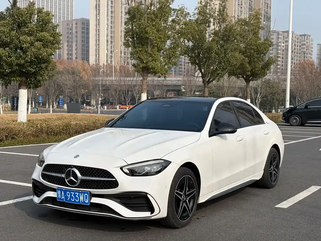 Mercedes-Benz C-Class — фото 1