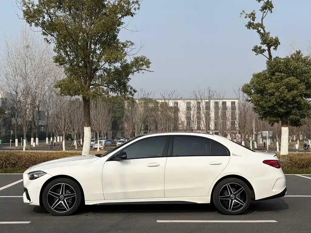 Mercedes-Benz C-Class — фото 10