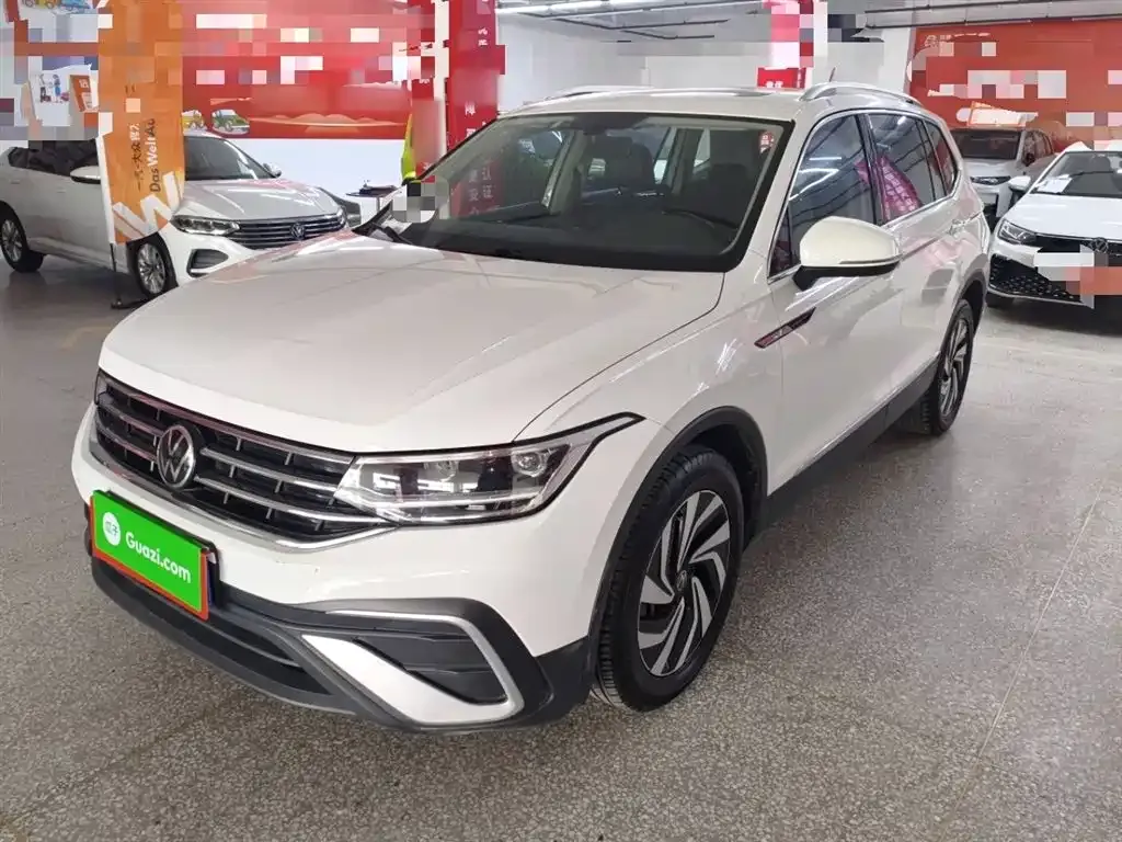 Volkswagen Tiguan L 2023 из CN, фото 3