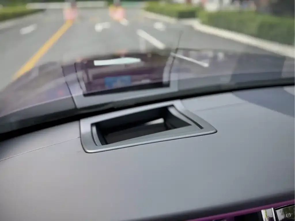 Rolls-Royce Dawn 2023 из CN, фото 2