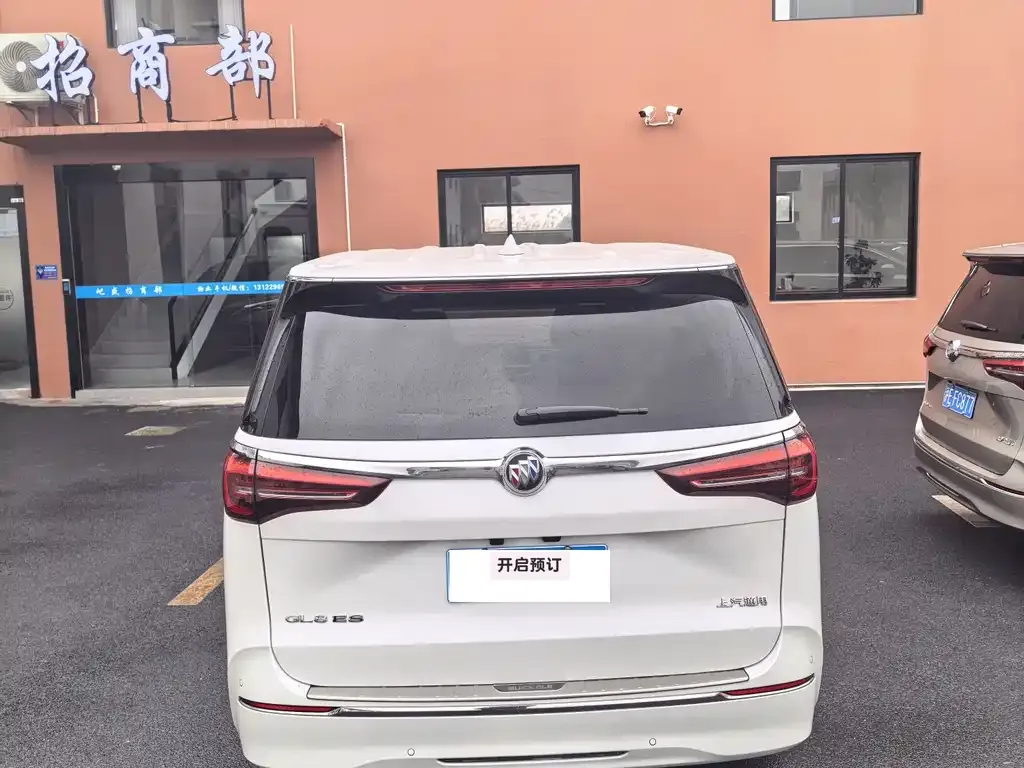Buick GL8 2024 из CN, фото 8