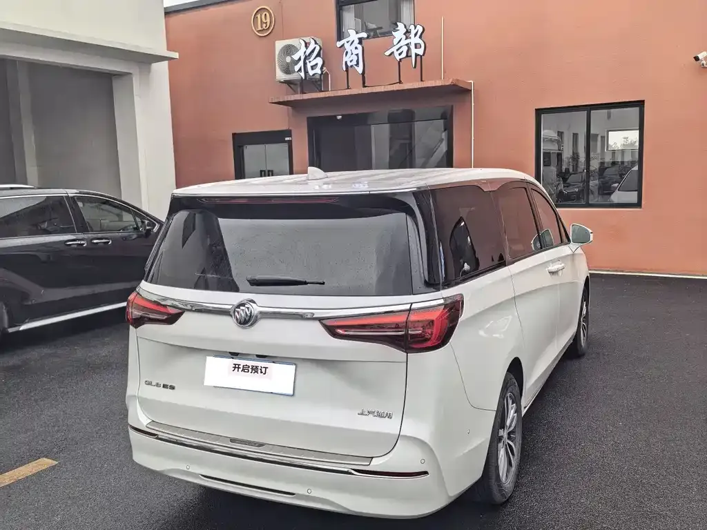 Buick GL8 2024 из CN, фото 9
