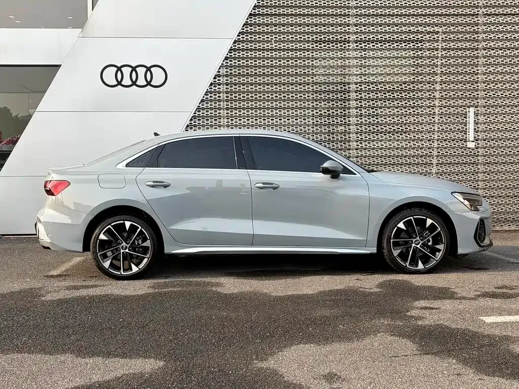Audi A3 2024 из CN, фото 9