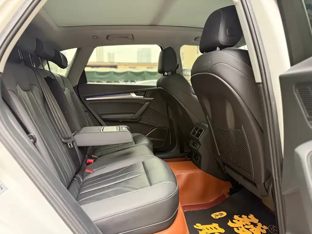 Audi Q5L 2022 из CN, фото 4