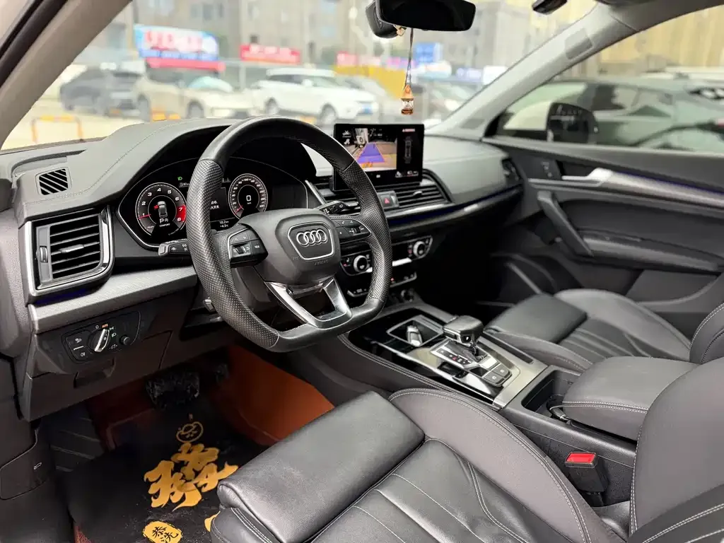 Audi Q5L 2022 из CN, фото 2