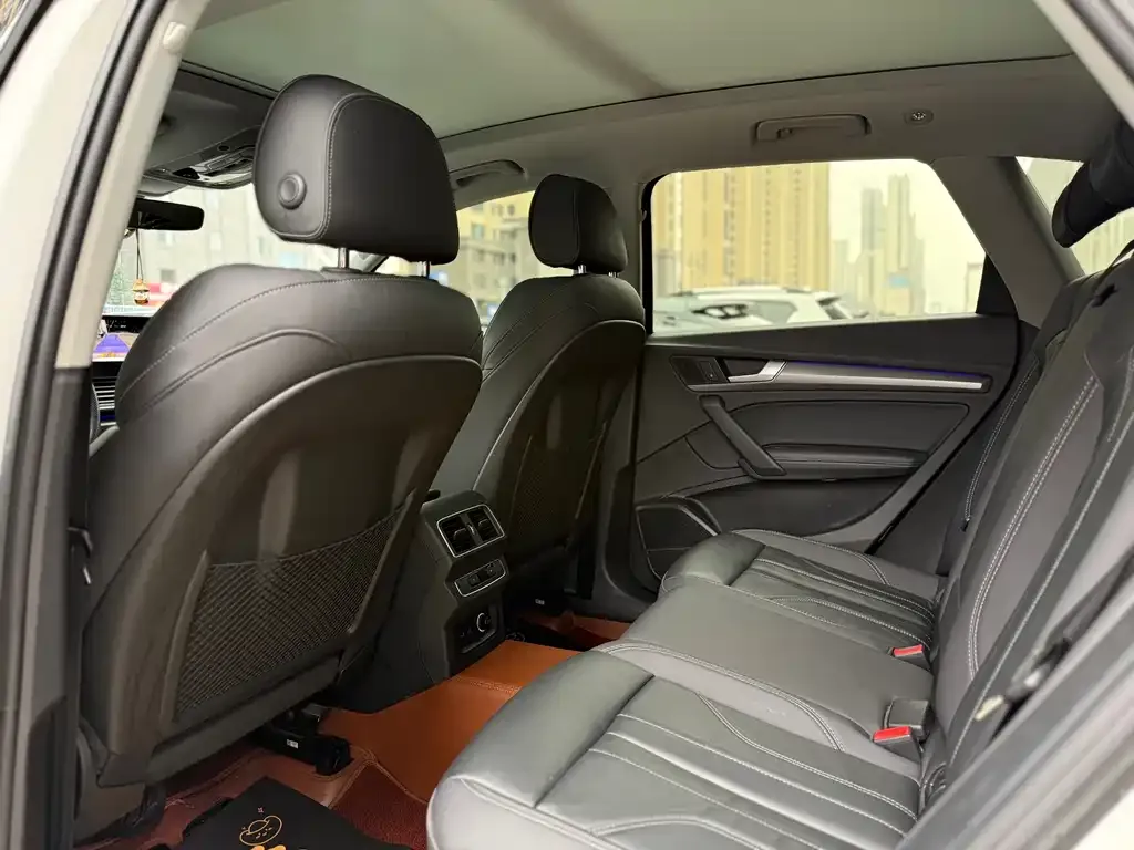 Audi Q5L 2022 из CN, фото 10