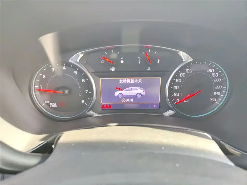 Chevrolet Equinox 2022 из CN, фото 10