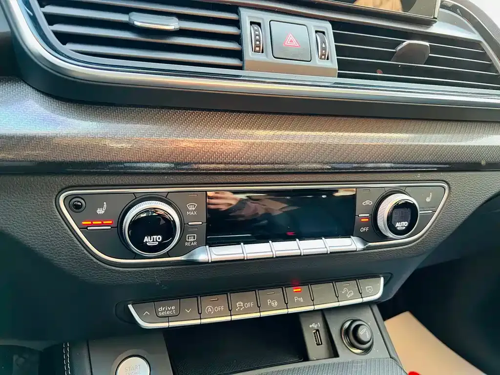 Audi Q5L 2022 из CN, фото 9