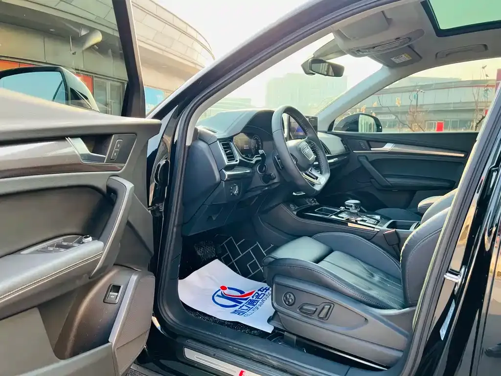 Audi Q5L 2022 из CN, фото 10