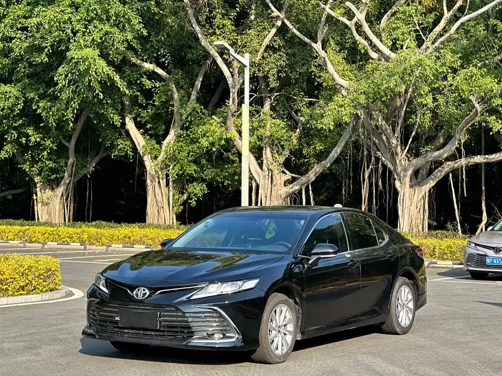 Toyota Camry 2023 из CN, фото 1