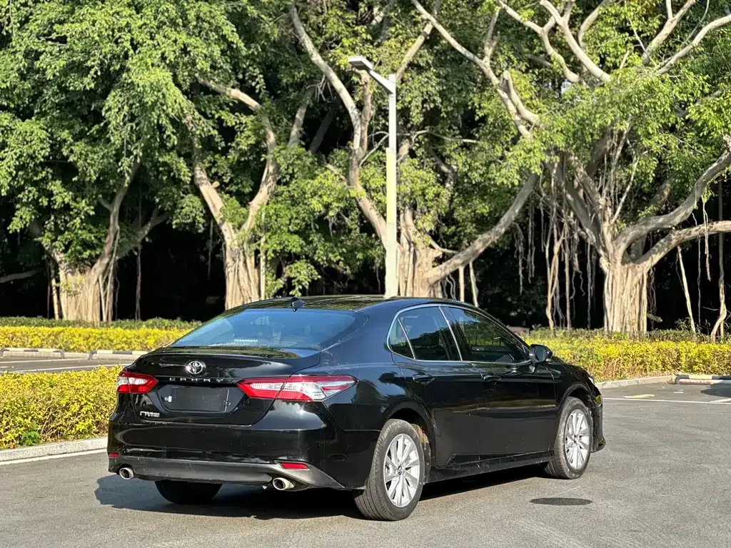Toyota Camry 2023 из CN, фото 8
