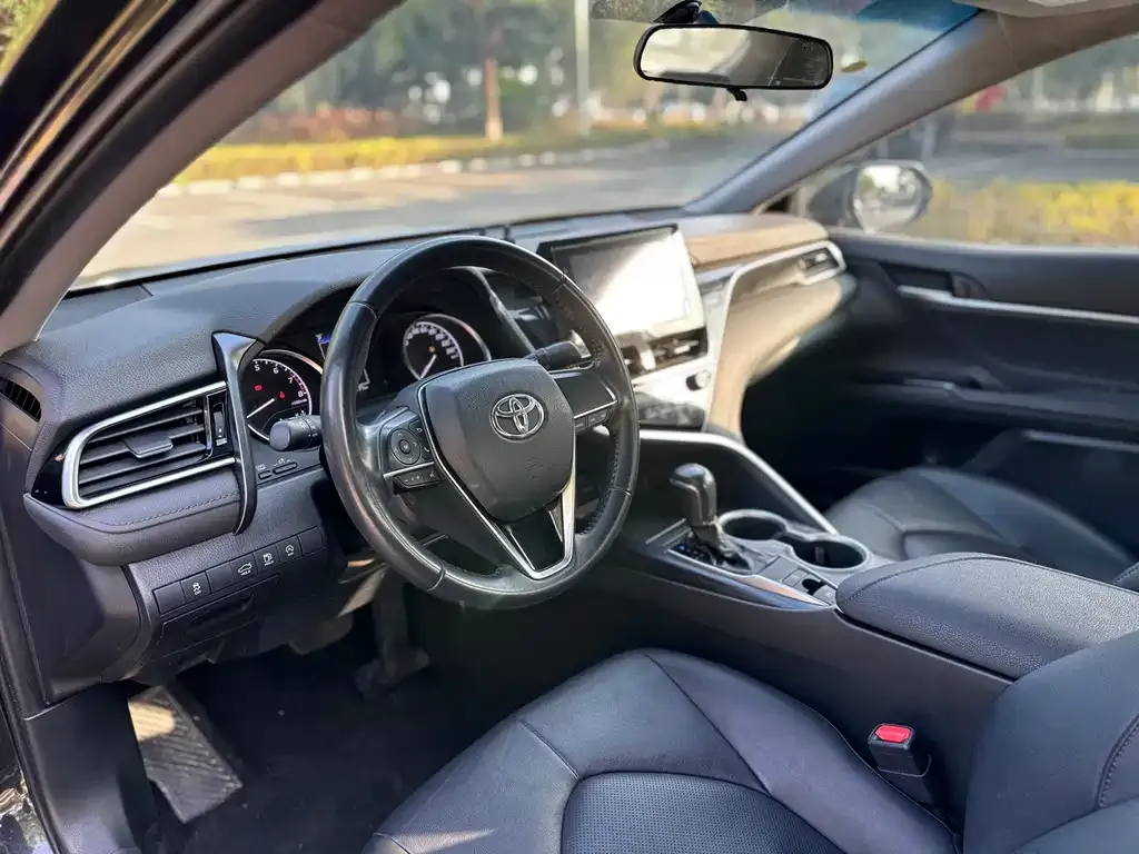 Toyota Camry 2023 из CN, фото 4