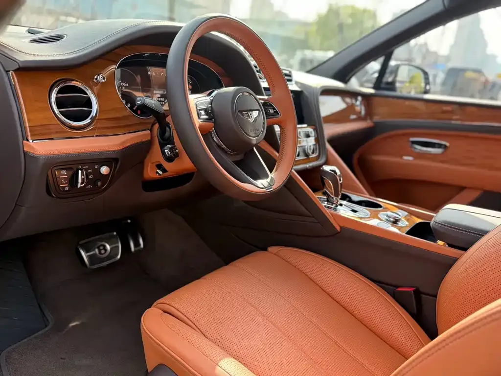 Bentley Bentayga — фото 5