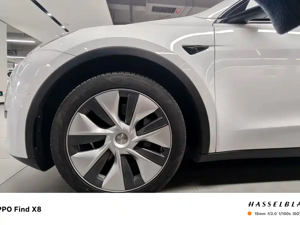 Tesla Model Y 2023 из CN, фото 9