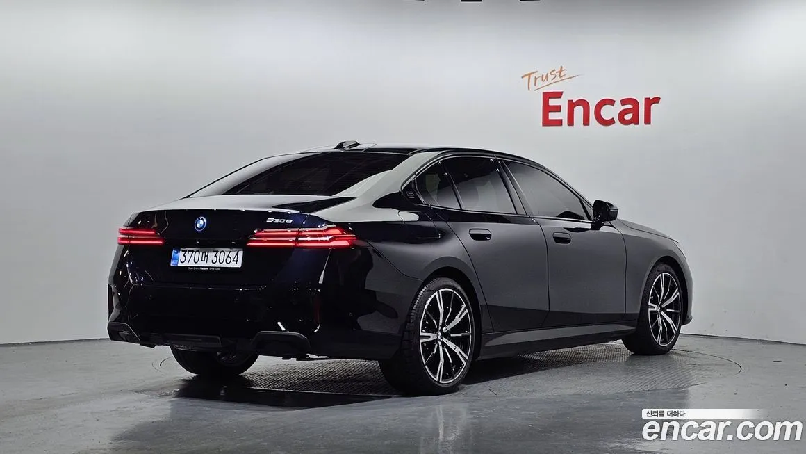 BMW 5-Series 2026 из KR, фото 3