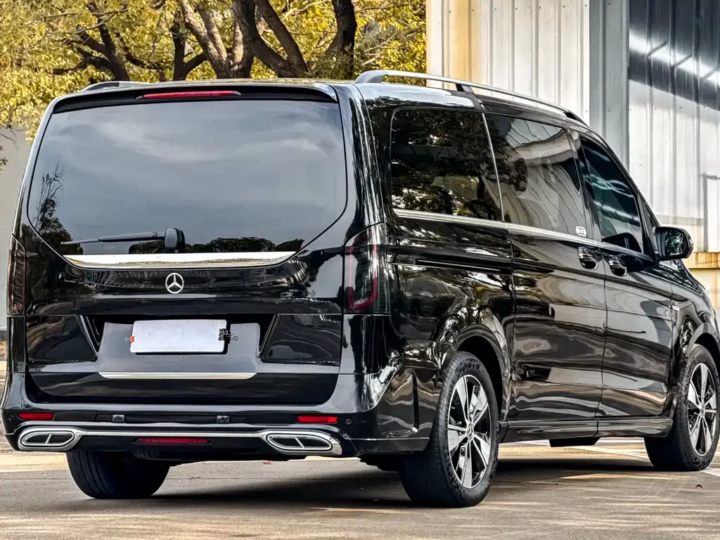 Mercedes-Benz V-Class — фото 10